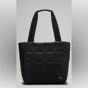 🖤🖤🖤 BARELY USED, NO LONGER MADE, BLACK LULULEMON 🍋 QUILTED GRID TOTE BAG 12L 🖤🖤🖤